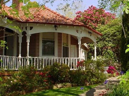 Leura NSW Maitland Accommodation