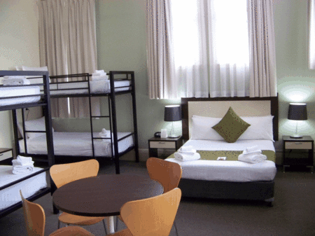 Aarons Hotel - Maitland Accommodation 4