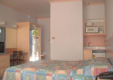 Golden Sands Motor Inn - Maitland Accommodation 3
