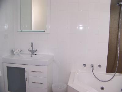 Anchorage At Victor Harbour Seafront Hotel - Maitland Accommodation 3