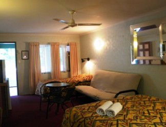 Beerwah Glasshouse Mountains Motel - Maitland Accommodation 1