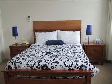 The Plough Hotel - Maitland Accommodation 3