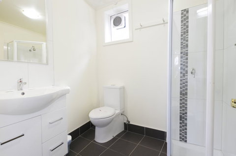 Graham Court Apartments - Maitland Accommodation 4