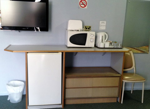 City West Motel - Maitland Accommodation 4