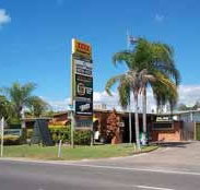 Queens Beach Motor Hotel - Maitland Accommodation