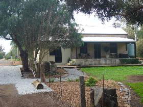 River Walk Cottage - Maitland Accommodation 0