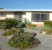 Oaklands Beach House - Maitland Accommodation
