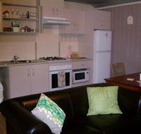 Little Para Cottage - Maitland Accommodation