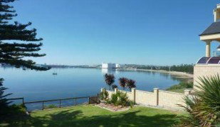 Bay 10 Accommodation - Maitland Accommodation 1