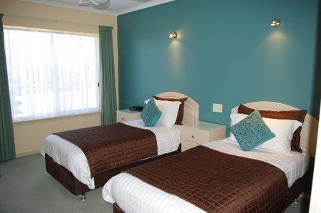 Lake View Apartments - Maitland Accommodation 4