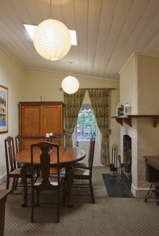 Stirling House - Maitland Accommodation 5