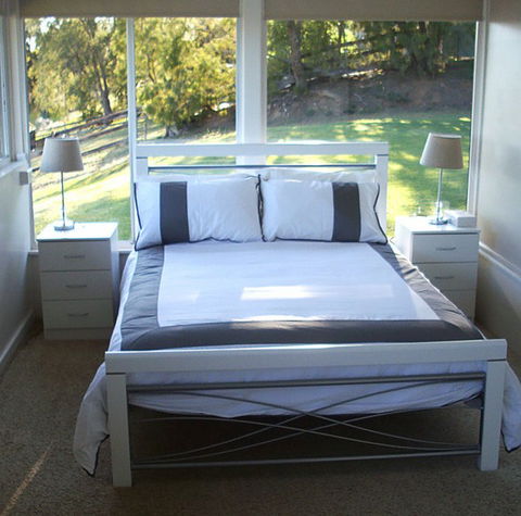 Riverfront Holiday House - Maitland Accommodation 4