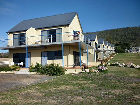Diamond Island Resort - Beachfront Villas - Maitland Accommodation 0