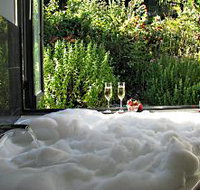 Escape To - Maitland Accommodation