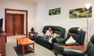 Artisan Spa Views Bed And Breakfast Cottage - Maitland Accommodation 2