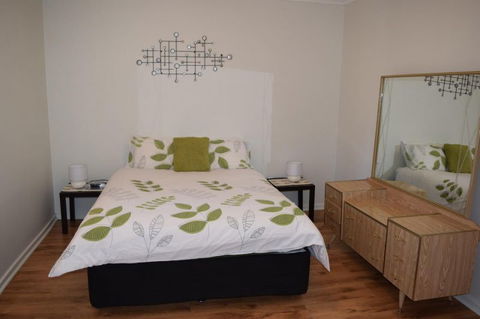 Aly's Cottage - Maitland Accommodation 2