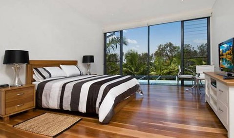 Aamber Beach House At Kiah - Maitland Accommodation 4