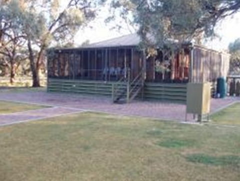 Elphicks Island Lodge - Maitland Accommodation 2