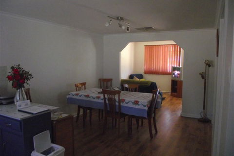 Aly's Cottage - Maitland Accommodation 1