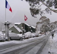 Kasees Apartments and Mountain Lodge - Maitland Accommodation