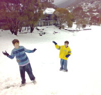 Snowbound Chalets - Maitland Accommodation