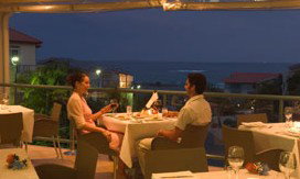 Aqualuna Beach Resort - Maitland Accommodation 1