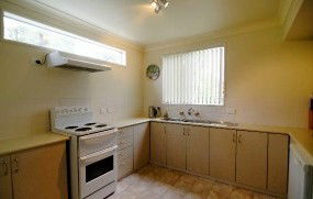 Beach House At Bonny Hills - Maitland Accommodation 1