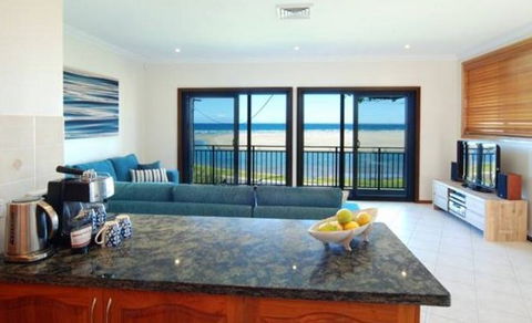 Allure Gerroa - Maitland Accommodation 2