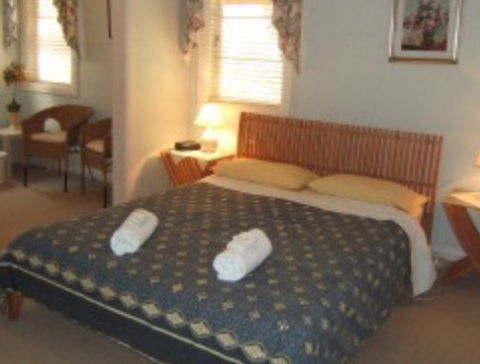 AppleBlossom Cottage - Maitland Accommodation 3