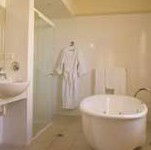 Amazing Country Escapes - Five Frogs - Maitland Accommodation 4