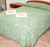 R  R  Woodgate Beach - Maitland Accommodation