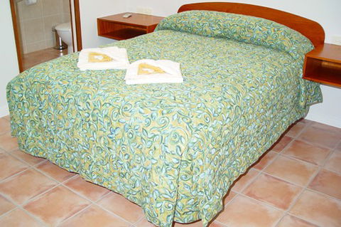 R & R @ Woodgate Beach - Maitland Accommodation 0