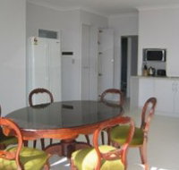 Olas Holiday House - Maitland Accommodation