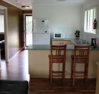 Sanctuary Lakes Fauna Retreat - Maitland Accommodation
