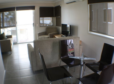 Lake Somerset Holiday Park - Maitland Accommodation 1