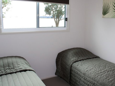 Lake Somerset Holiday Park - Maitland Accommodation 3