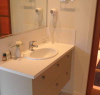 Ravensbourne Escape Silverwood Lodge - Maitland Accommodation