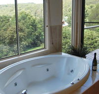 Ravensbourne Escape Kookaburra Kottage - Maitland Accommodation