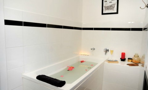 Clouds, Silver Lining And Old St Johns Church Beechmont - Maitland Accommodation 2