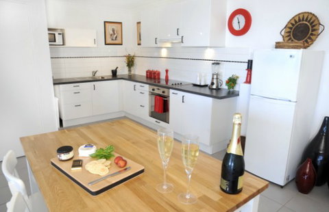 Clouds, Silver Lining And Old St Johns Church Beechmont - Maitland Accommodation 4