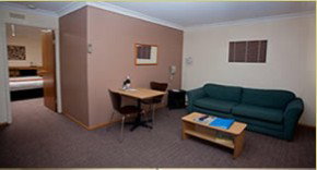 Comfort Inn Blue Shades - Maitland Accommodation 3