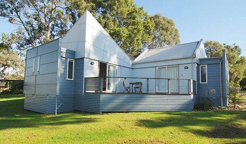 Huskisson Holiday Cabins - Maitland Accommodation 1