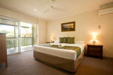 A Tropical Nite - Maitland Accommodation 3