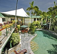 Bay Village Tropical Retreat Cairns - Maitland Accommodation