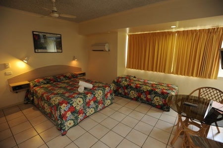 Hides Hotel Cairns - Maitland Accommodation 2