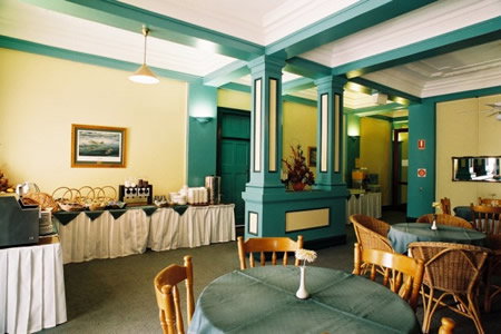 Hides Hotel Cairns - Maitland Accommodation 4