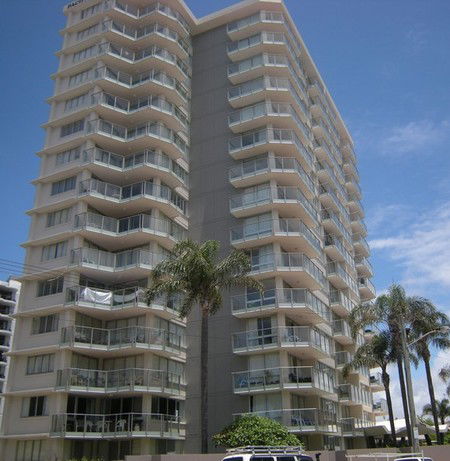 Pacific Regis Beachfront Apartments - Maitland Accommodation 1