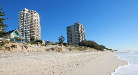 Xanadu Main Beach - Maitland Accommodation 1