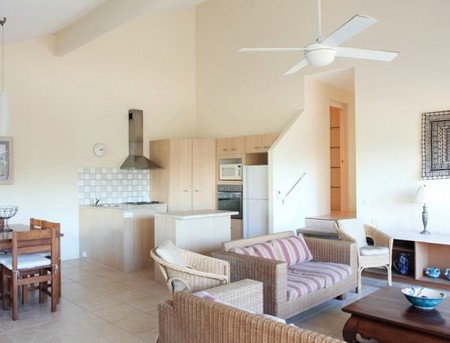 Peregian Court Resort - Maitland Accommodation 1