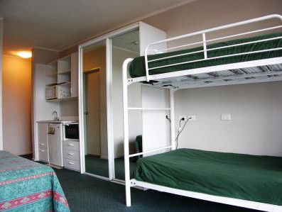 Addisons On Anzac - Maitland Accommodation 5